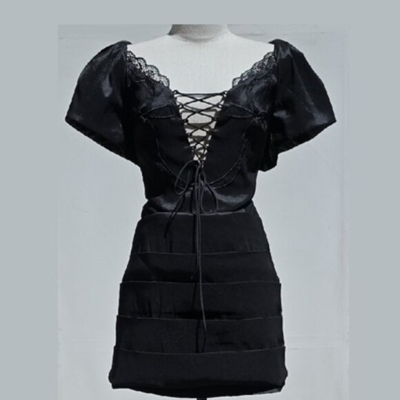 NWT FOR LOVE AND LEMONS SINGRID BLACK PLEATED MINI DRESS SIZE XS - Picture 4 of 10